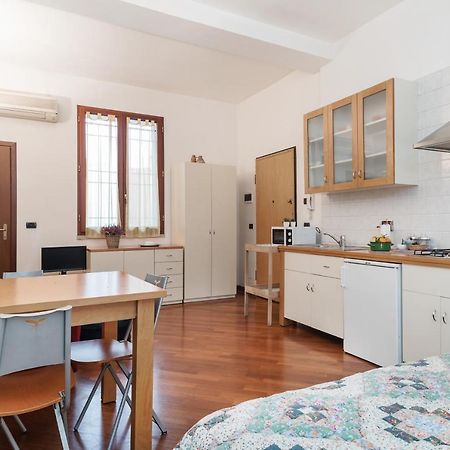 Bologna Central Studio Экстерьер фото