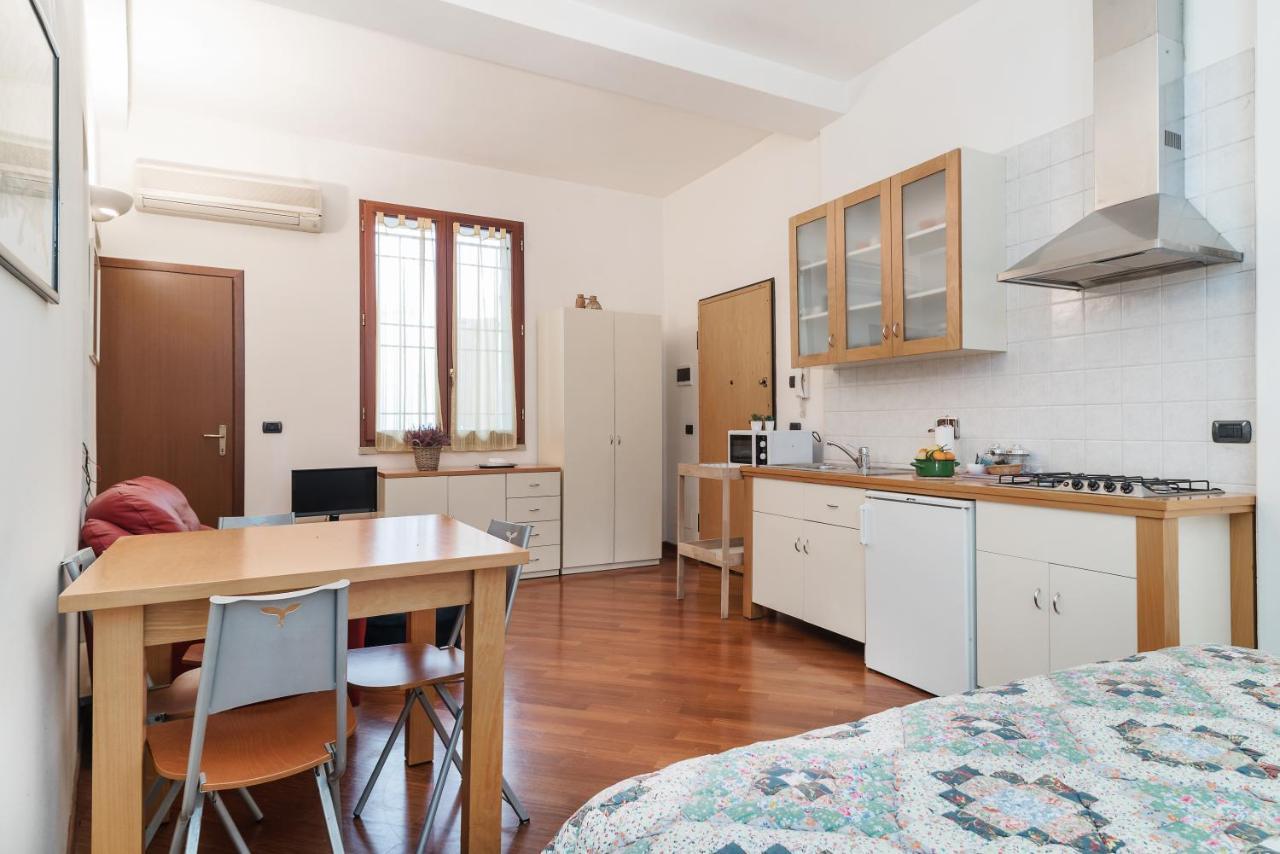 Bologna Central Studio Экстерьер фото