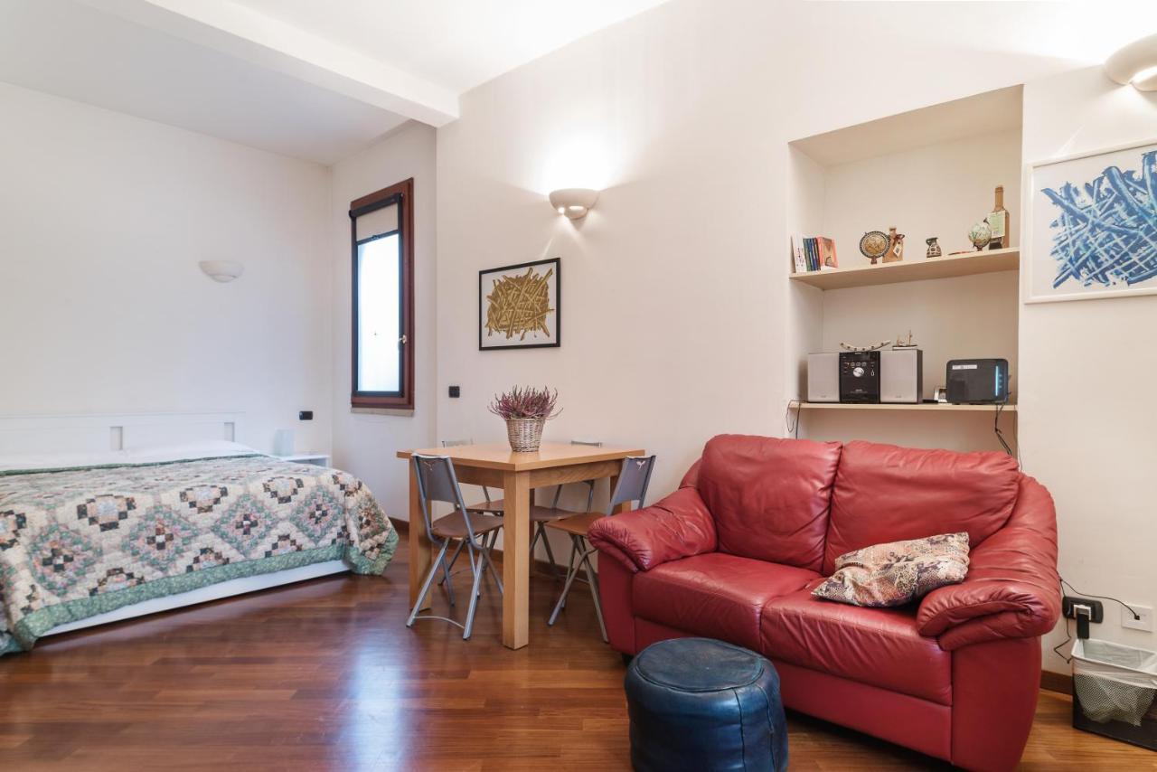 Bologna Central Studio Экстерьер фото