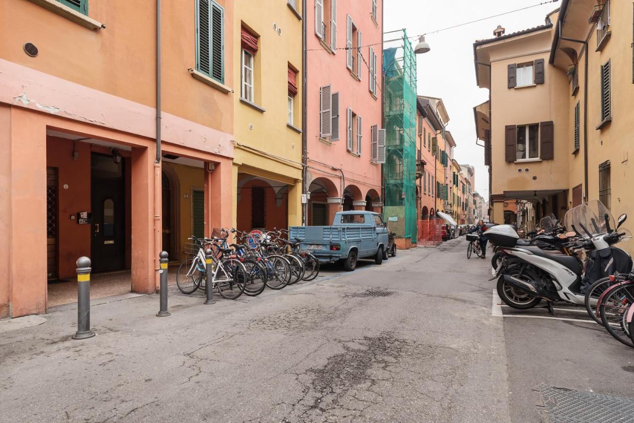 Bologna Central Studio Экстерьер фото